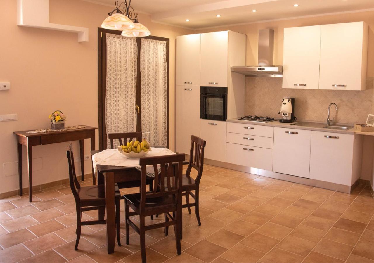 Villa Silvia Marco Simone Екстериор снимка